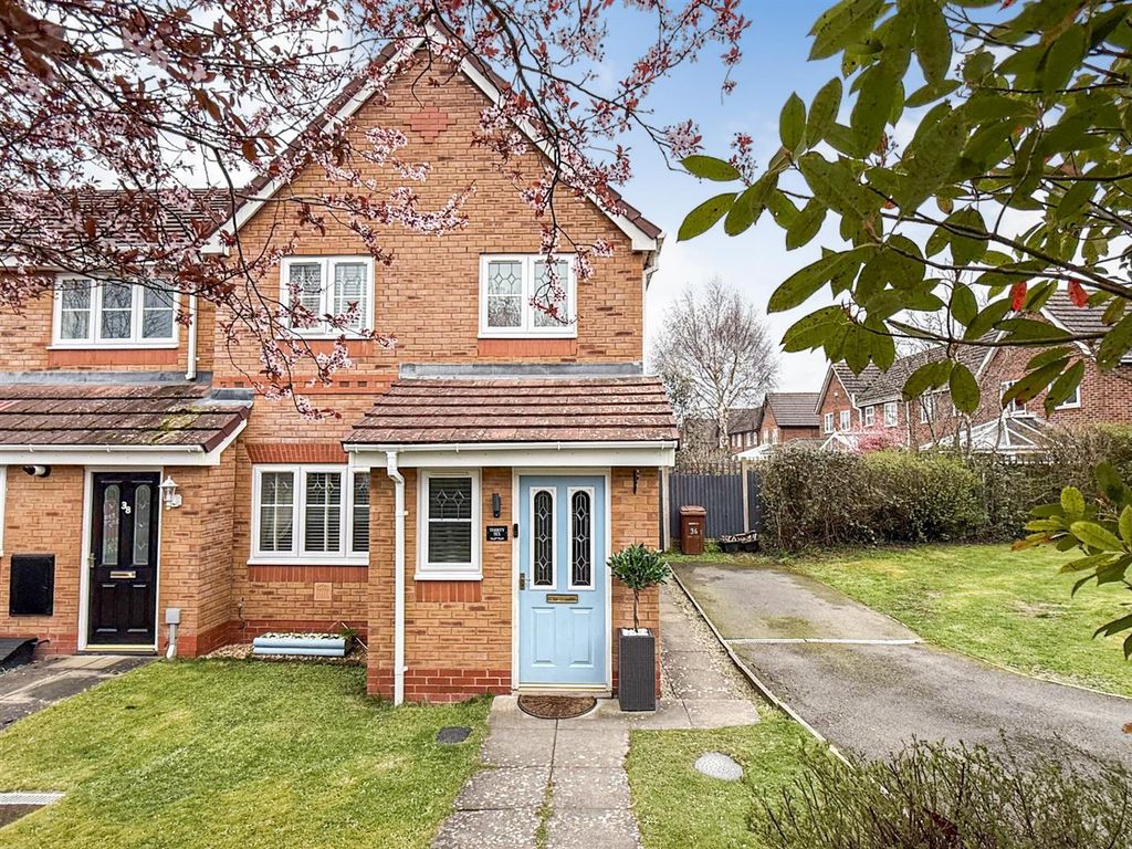 Property photo 1 of 12 Front Garden