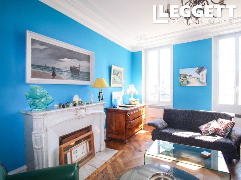 Property photo 2 of 10