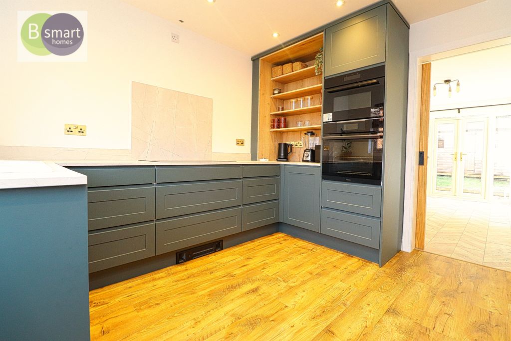 Property photo 3 of 12 Img_1117