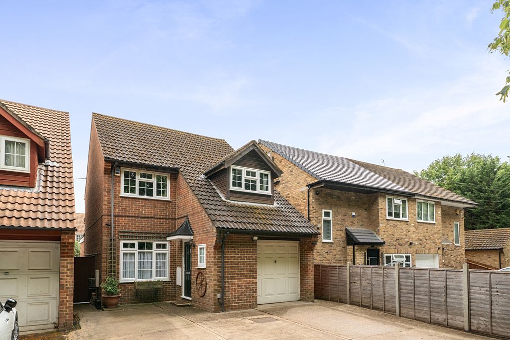 Property photo 1 of 19 1469386-4-6A1F42d...