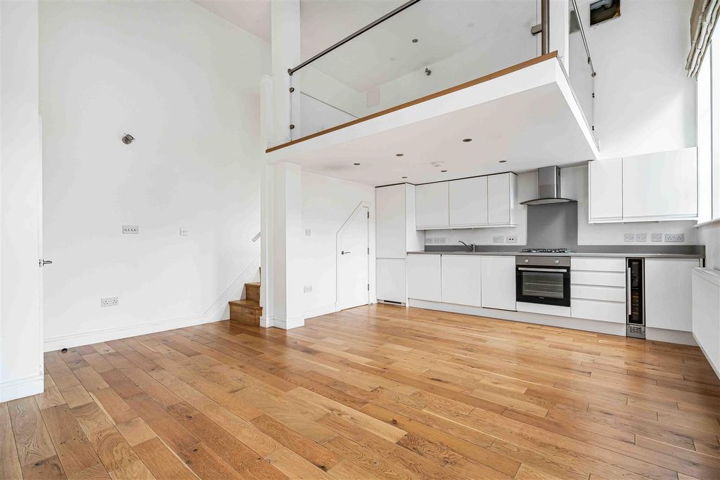 Property photo 2 of 30