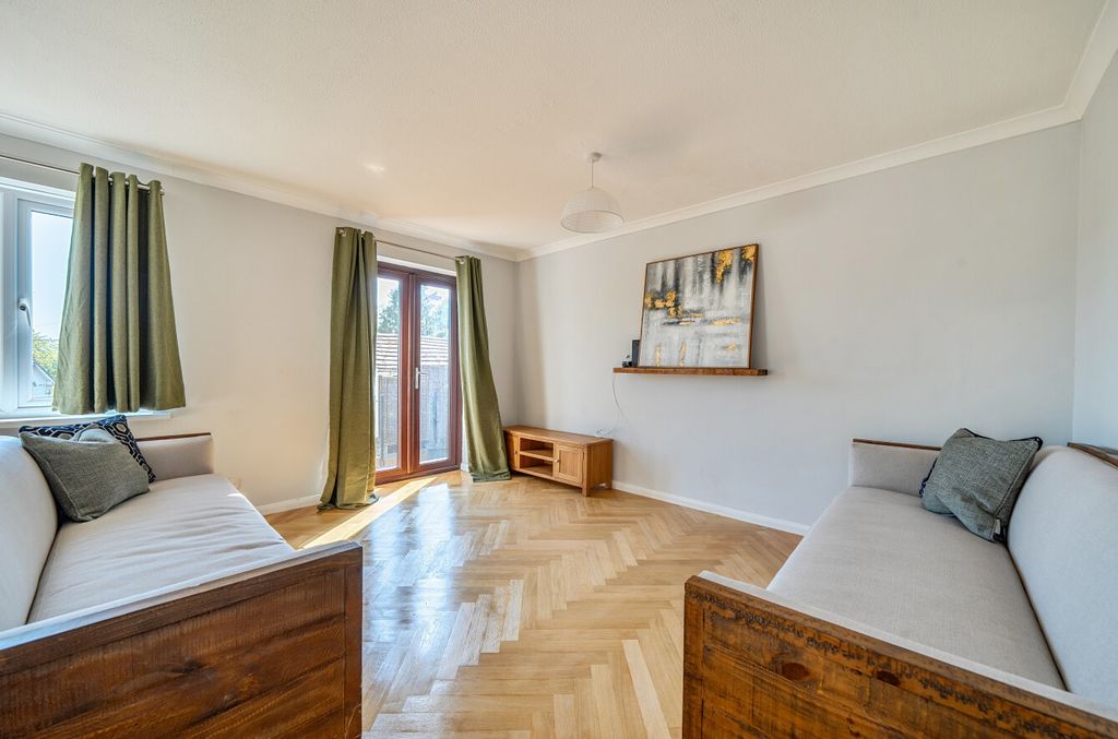Property photo 3 of 14 1450809-22-69E88c...