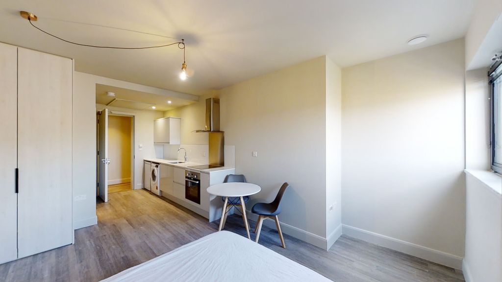 Property photo 3 of 10 Photo