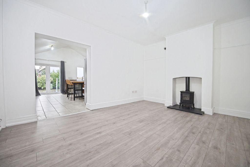 Property photo 3 of 13 Reception Room