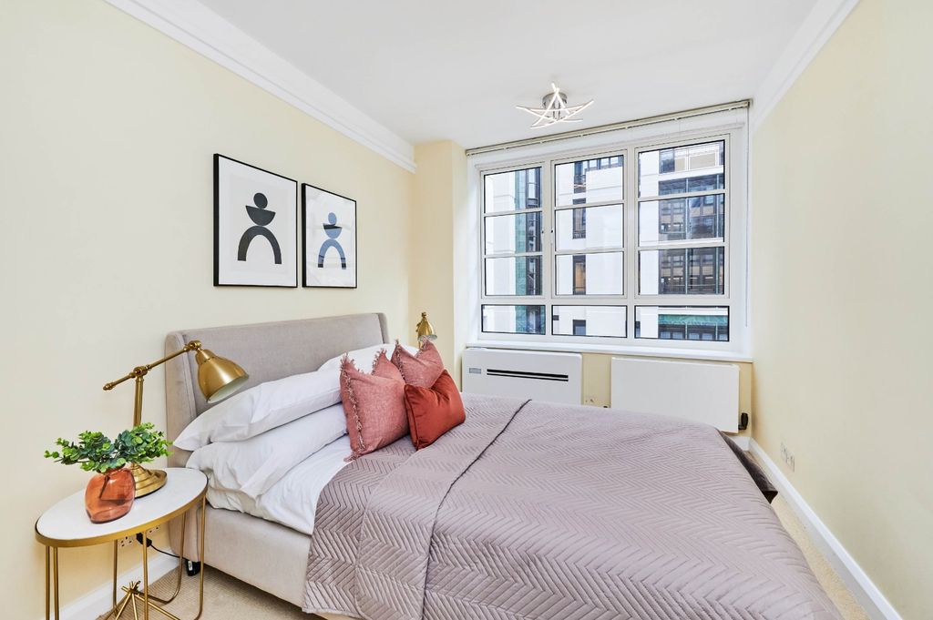 Property photo 3 of 22 Picture No. 08