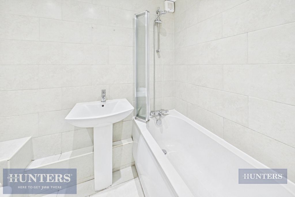 Property photo 3 of 10 Pbox-Img.Jpg