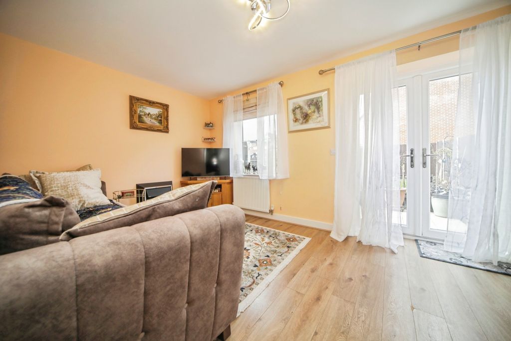 Property photo 3 of 19 Pbox-Img.Jpg