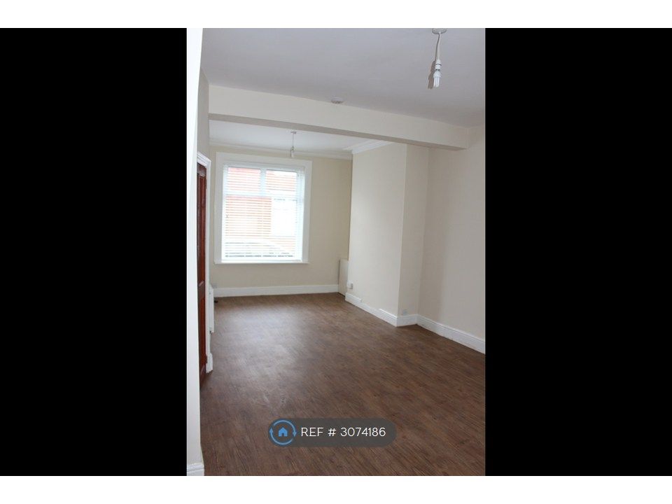 Property photo 2 of 17 Lounge/Dining Room