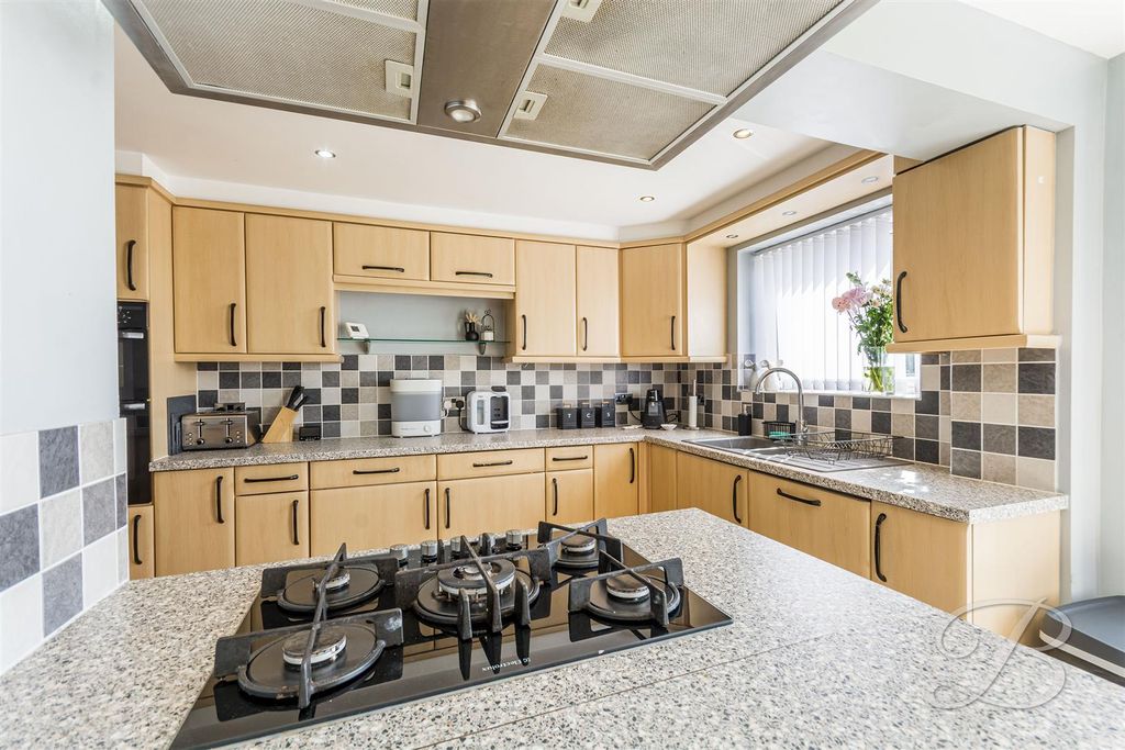 Property photo 3 of 35 Ccltd-11.Jpg