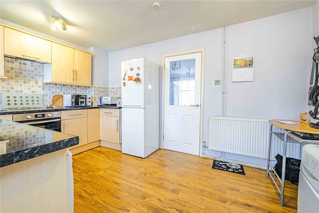 Property photo 3 of 15 Kitchen