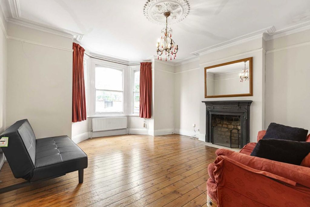 Property photo 2 of 7