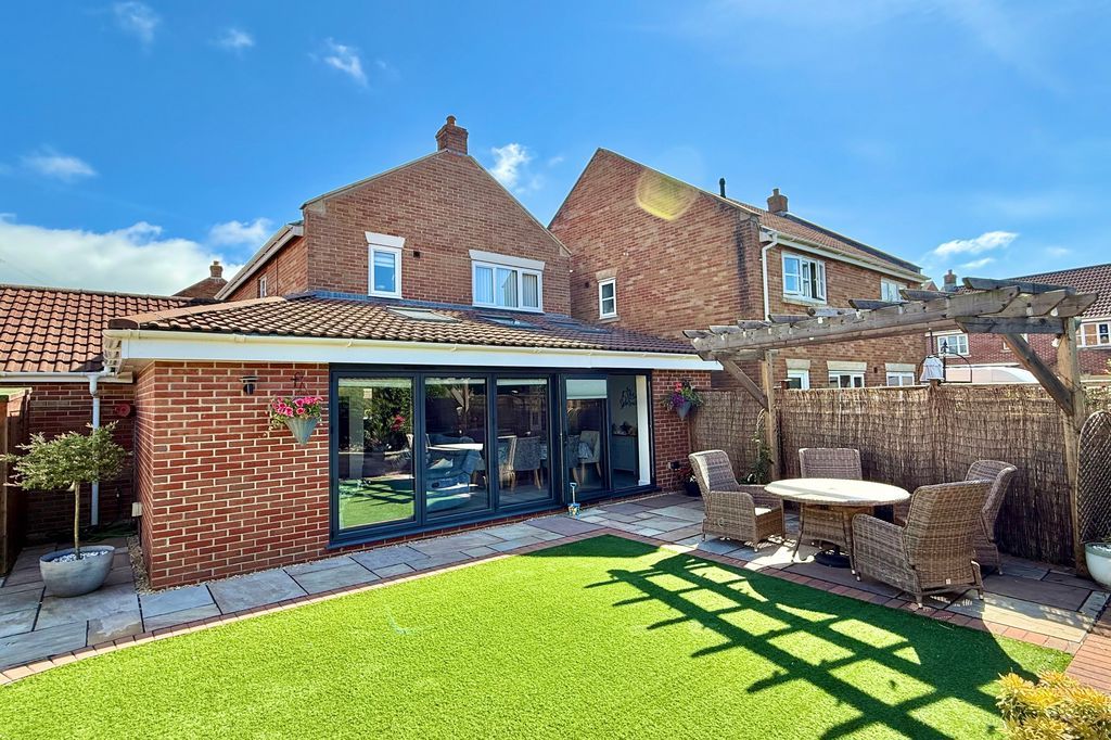 Property photo 2 of 27 Rear/Extension