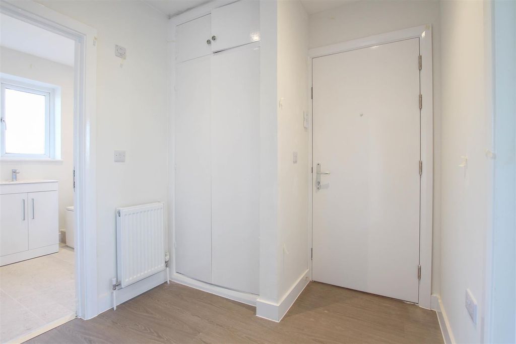 Property photo 3 of 11 Img_8330.Jpg