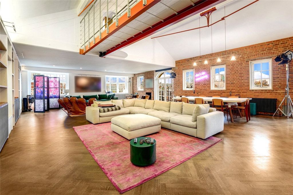 Property photo 2 of 17 Living Area