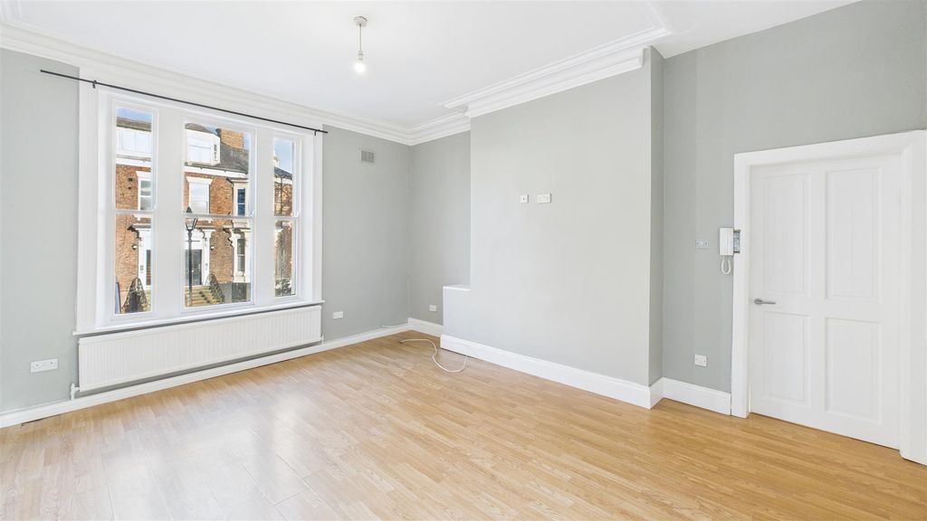 Property photo 3 of 9 Living Room