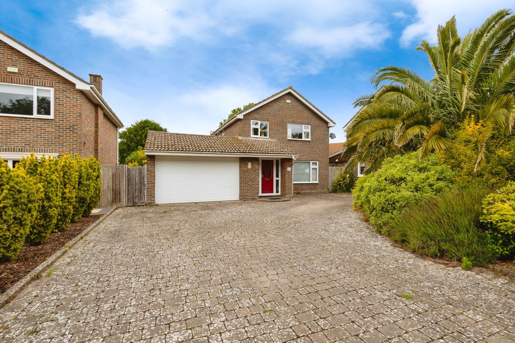 Property photo 2 of 19