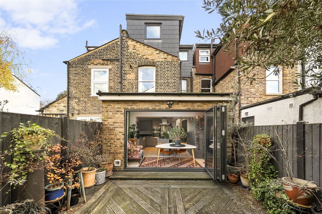 Property photo 3 of 19 Picture No. 04