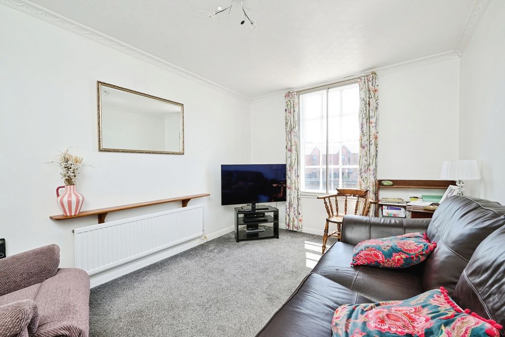Property photo 2 of 7 Pbox-Img.Jpg