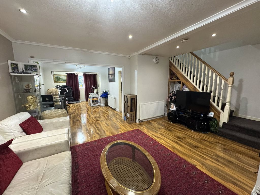 Property photo 2 of 11 Picture No. 02