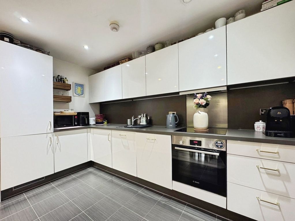 Property photo 2 of 13 Pbox-Img.Jpg