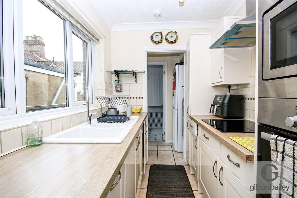 Property photo 2 of 11 8-Img_9972.Jpg