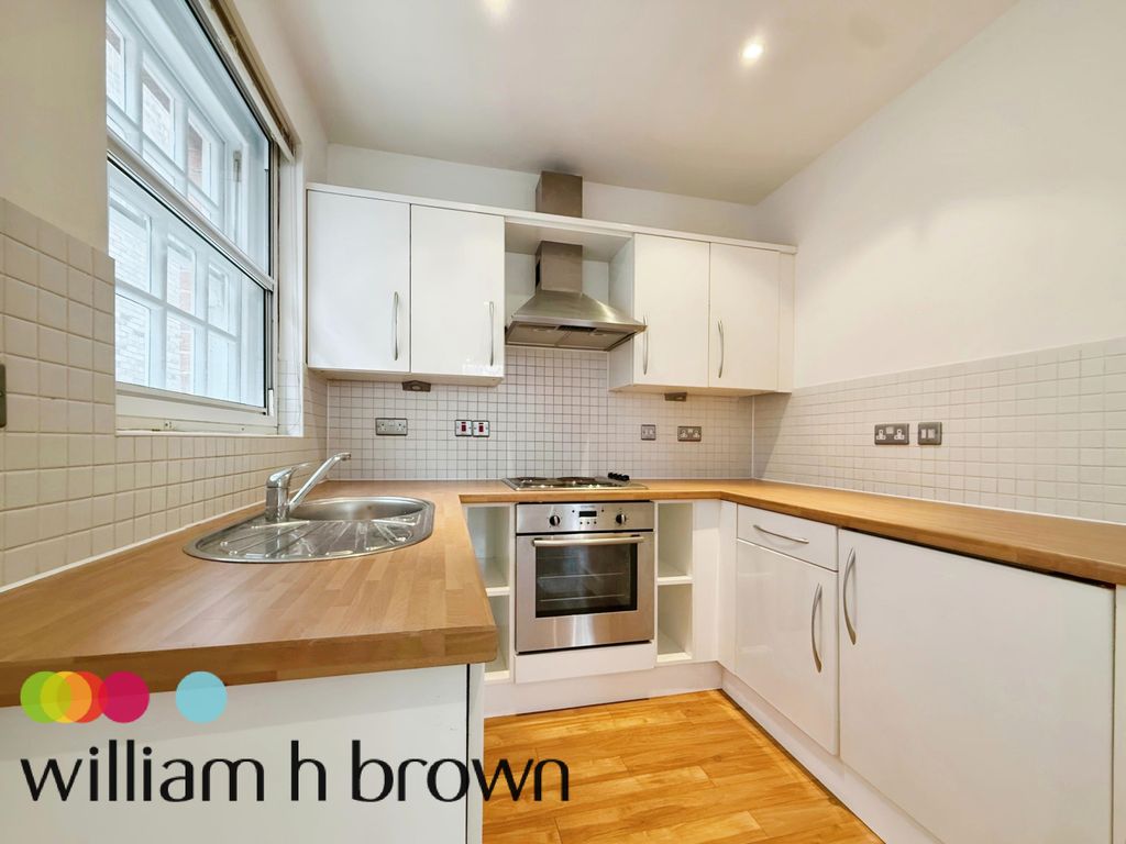 Property photo 2 of 7 Kitchen