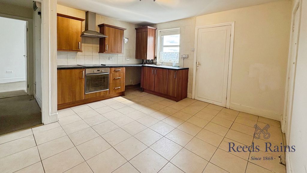 Property photo 2 of 9 Pbox-Img.Jpg
