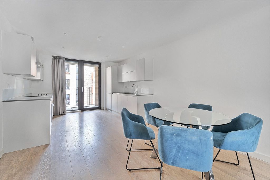 Property photo 1 of 28 Picture No. 33