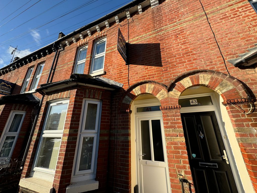 Property photo 1 of 11