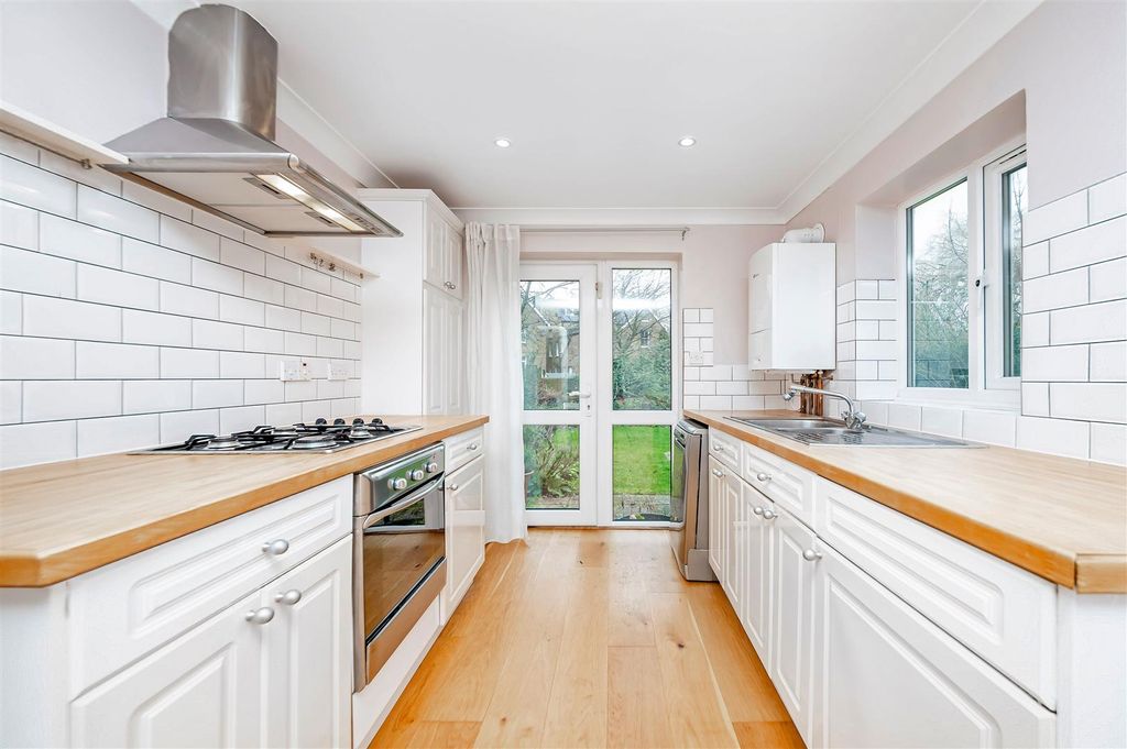 Property photo 3 of 15 Helliwell & Co.