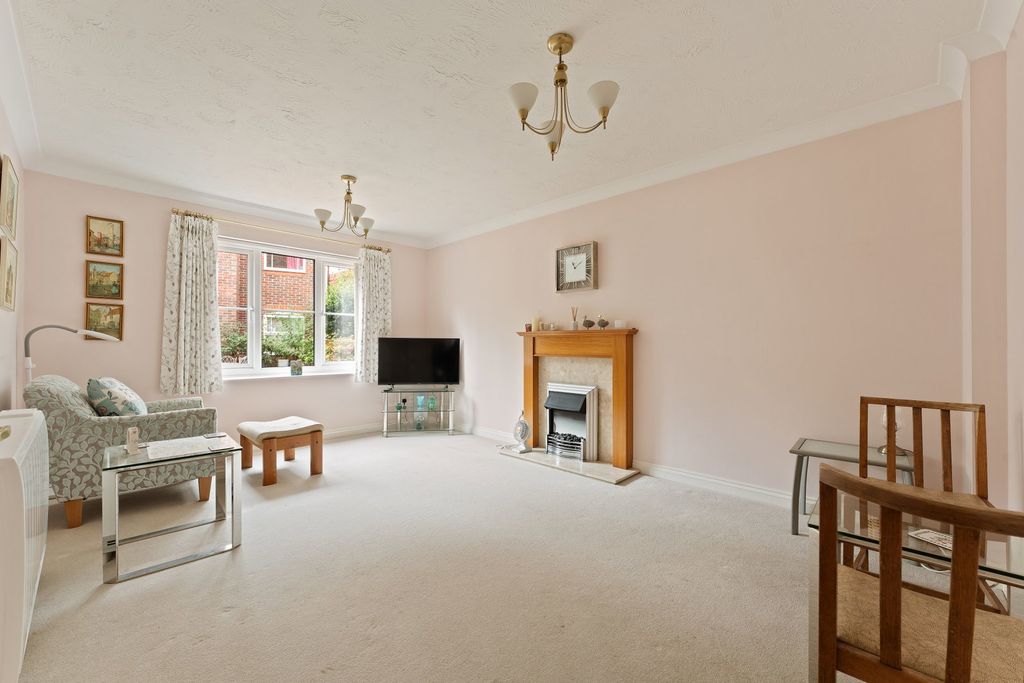 Property photo 2 of 12