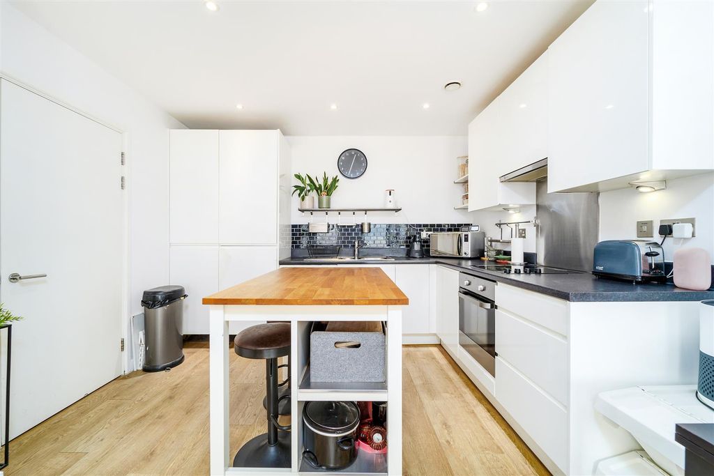 Property photo 3 of 15 Helliwell &amp; Co
