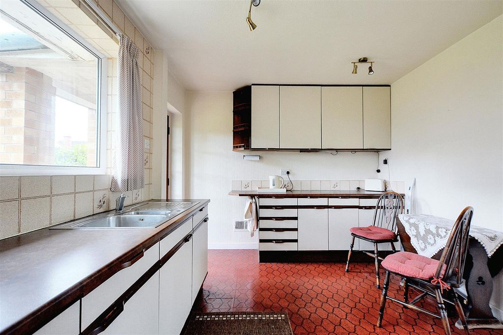 Property photo 3 of 16 Kitchen_2.Jpeg