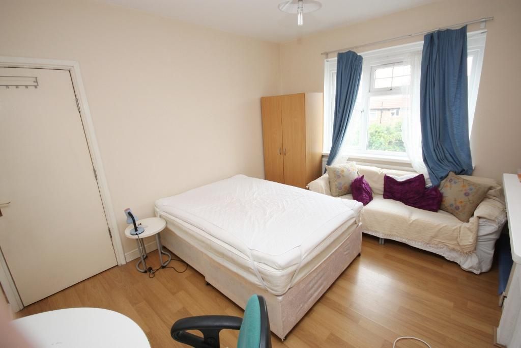 Property photo 1 of 4