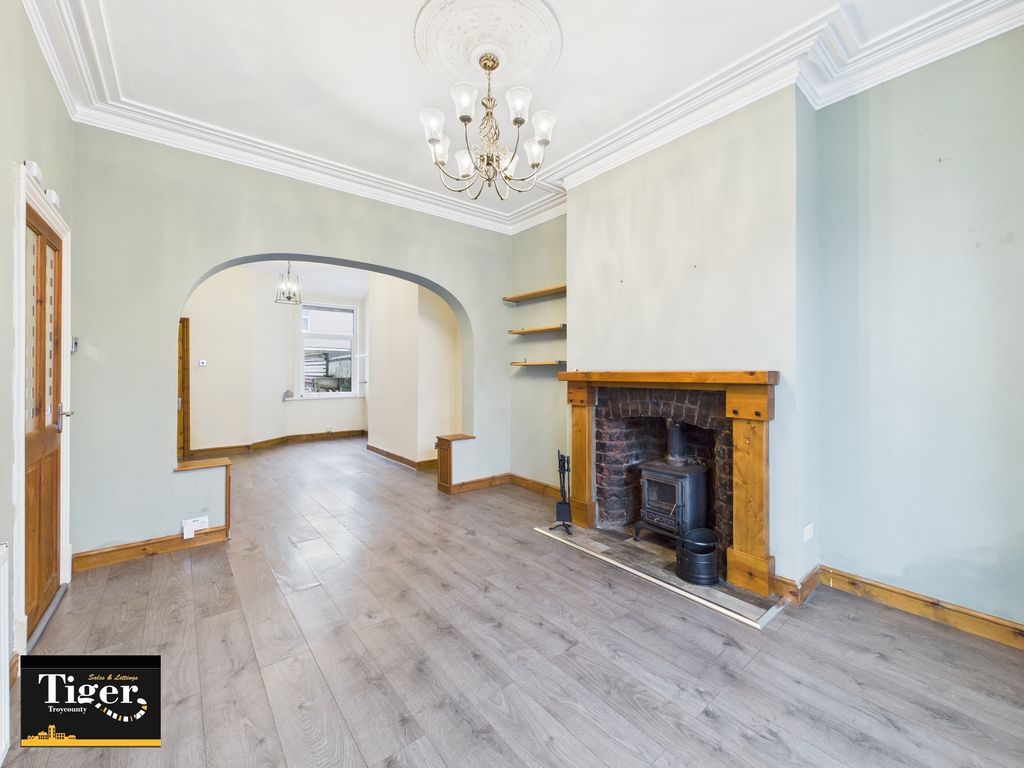 Property photo 3 of 20 Cam03440G0-Pr0470-Still011