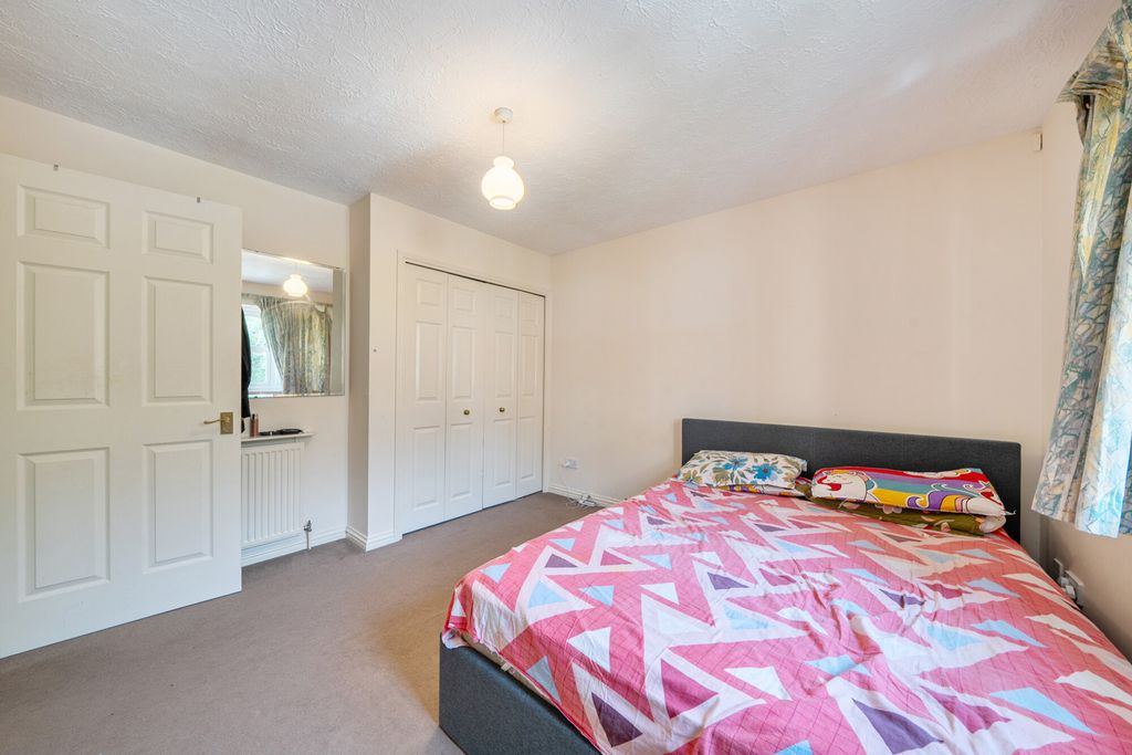 Property photo 3 of 15 1431981-17-69c147...