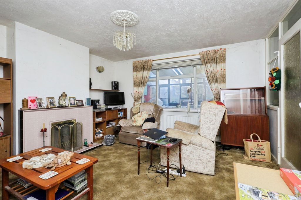 Property photo 3 of 16