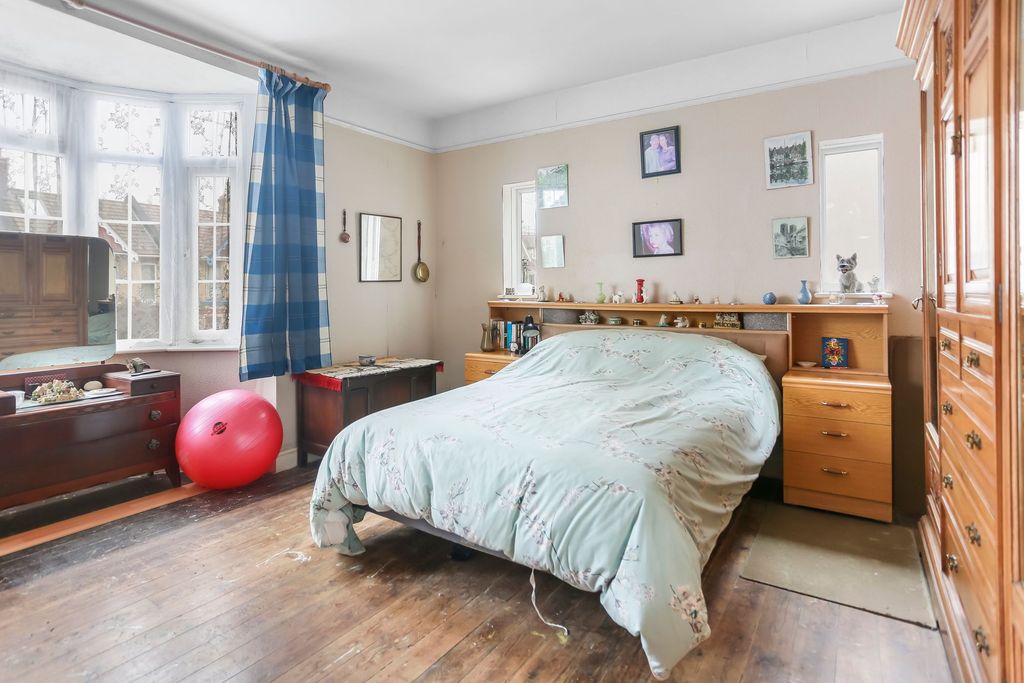 Property photo 3 of 22