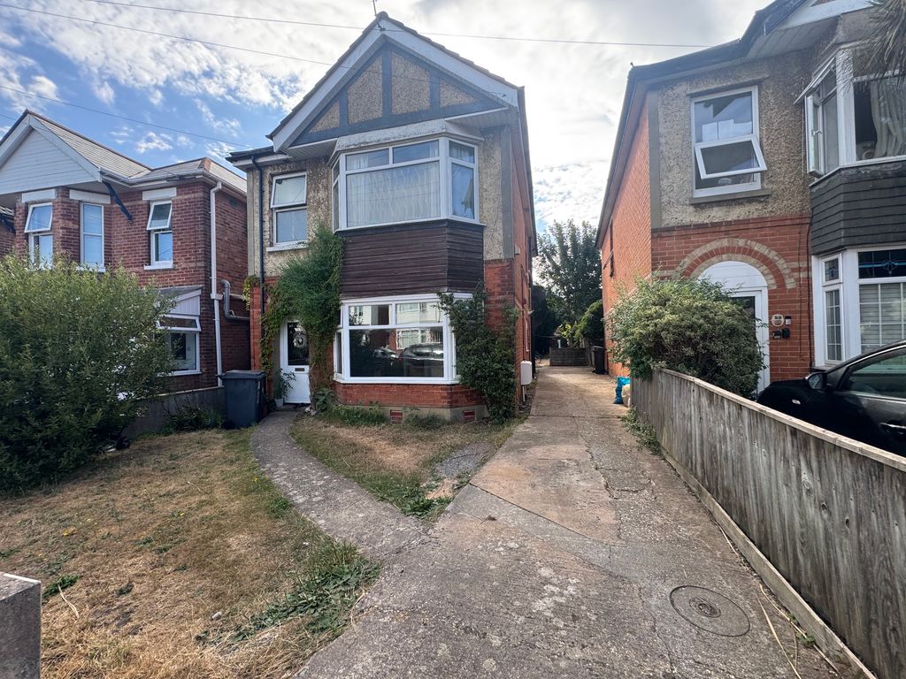 Property photo 2 of 10 Image