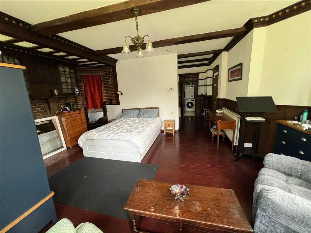Property photo 2 of 2