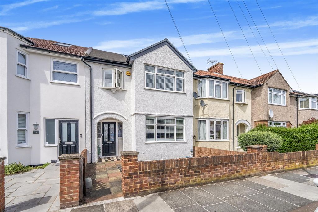 Property photo 1 of 25 6 Constance Road, Whitton, Tw2 7Jh-1.Jpg