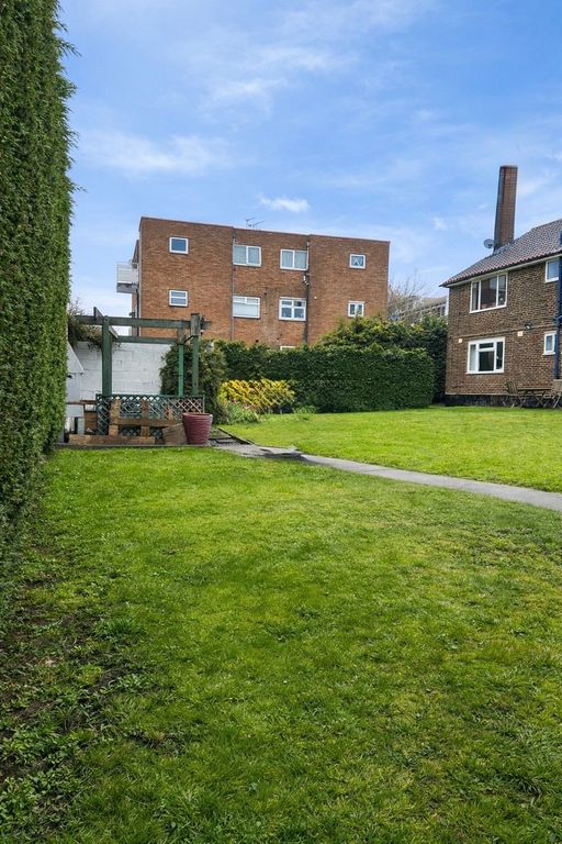 Property photo 3 of 14