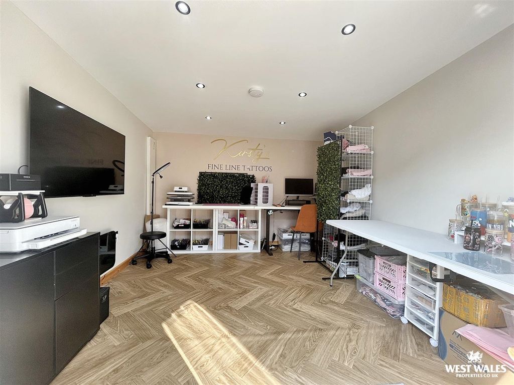 Property photo 3 of 25 Img_8487.Jpg