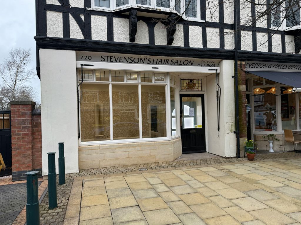 Property photo 2 of 10 Shop Front