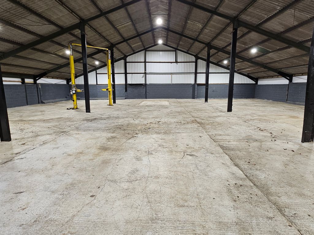 Property photo 2 of 5