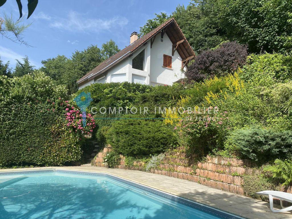 Property photo 3 of 18