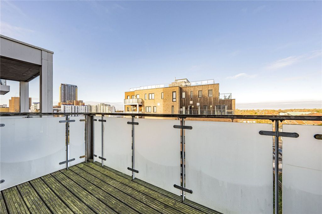 Property photo 2 of 13 Picture No. 20