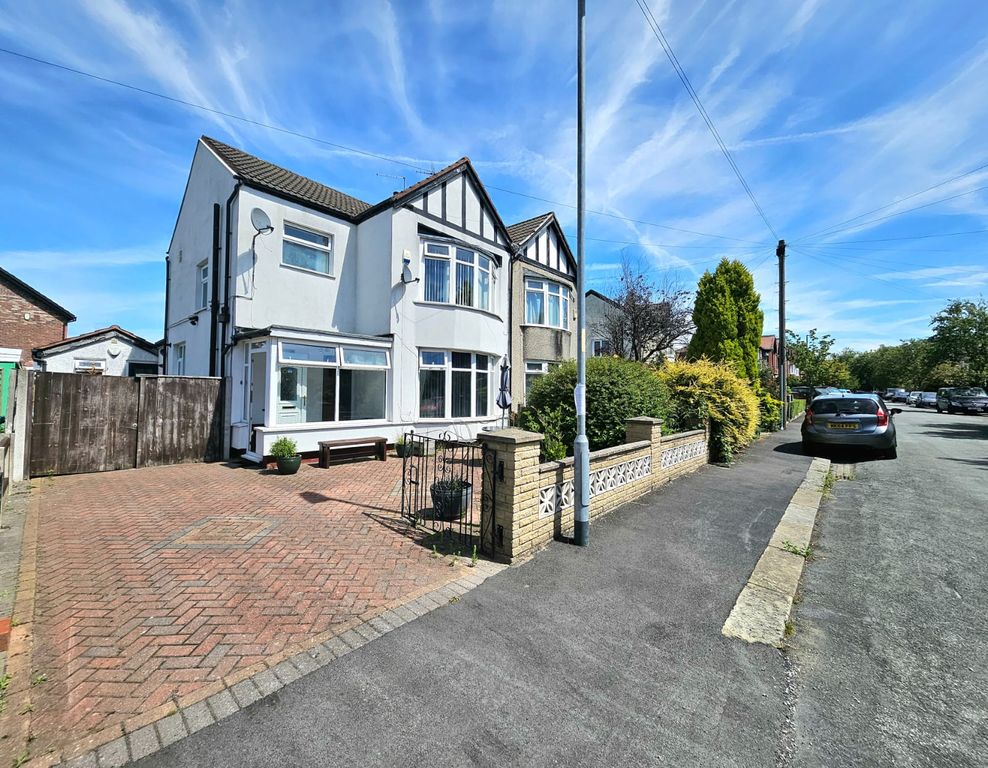 Property photo 2 of 17