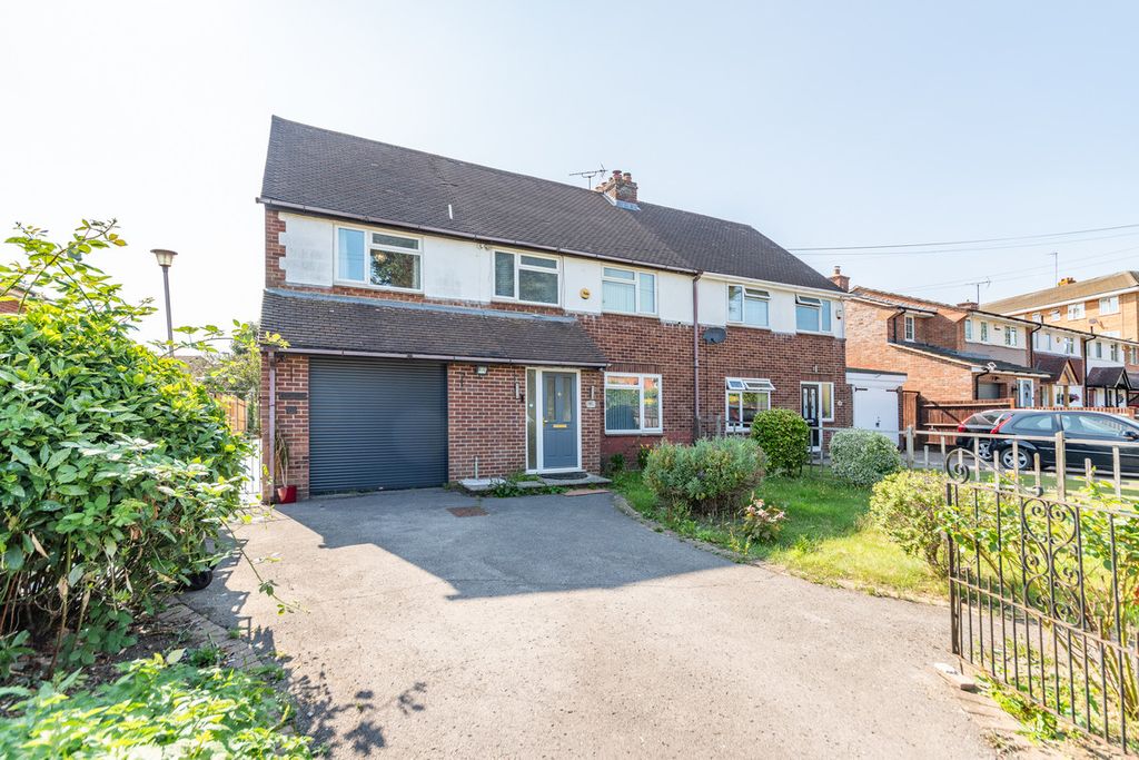 Property photo 1 of 33