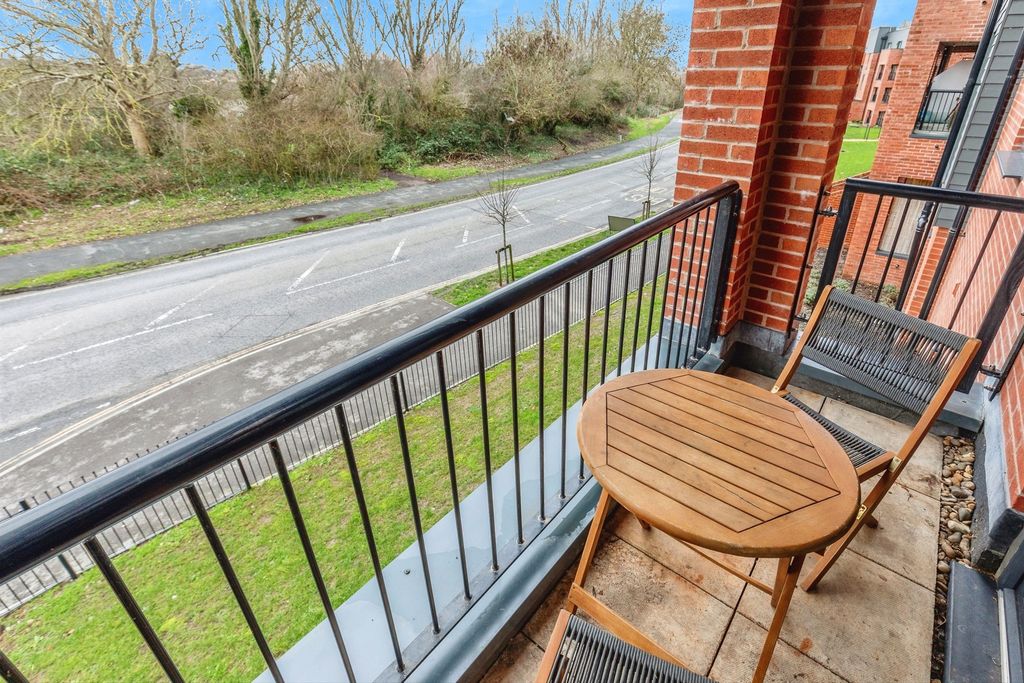 Property photo 2 of 15